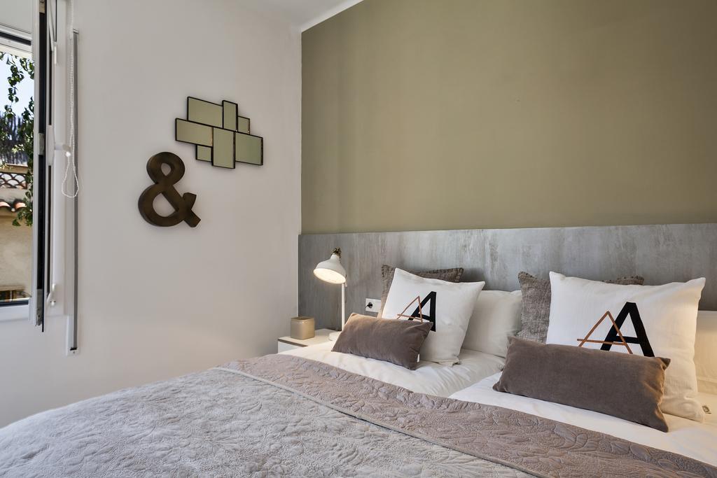 Charming & Quiet Park Guell Apartment